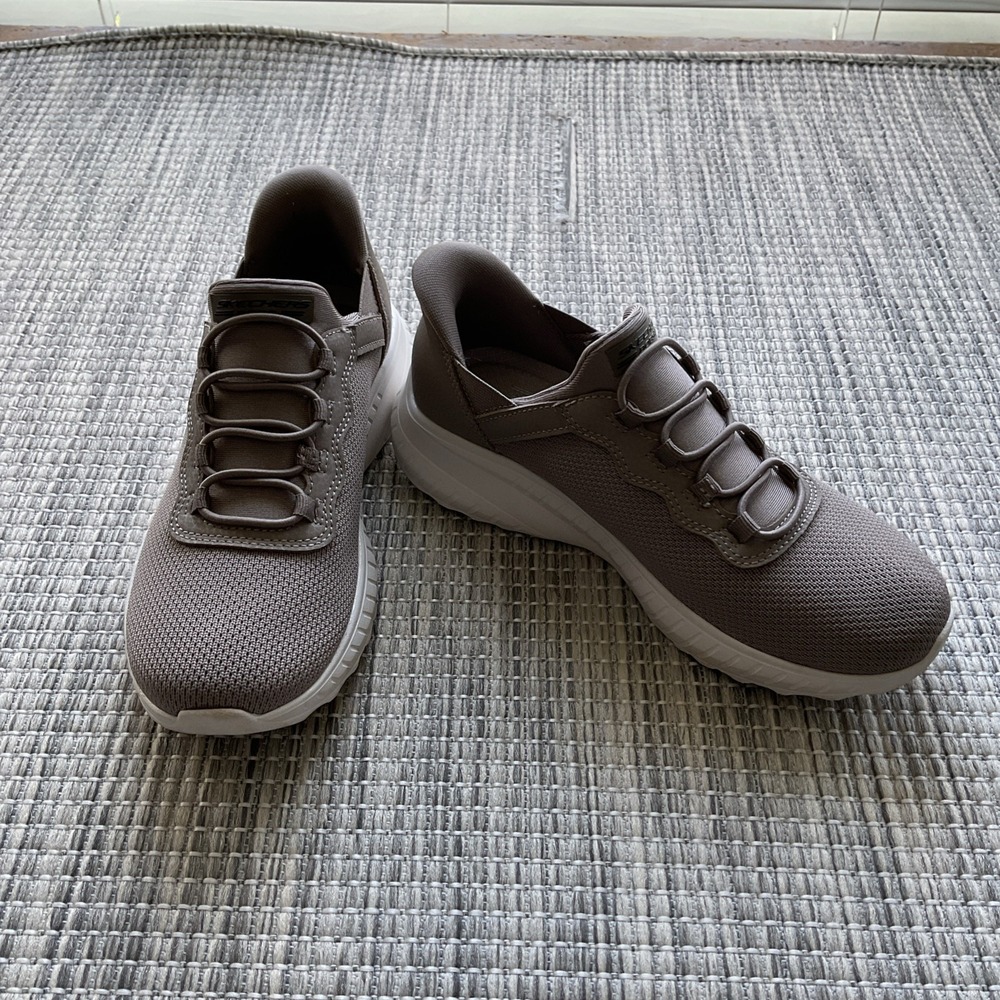 SKECHERS Slip-Ins #117500 BOBS Sport Squad Taupe Memory Foam Shoes Womens Size 5